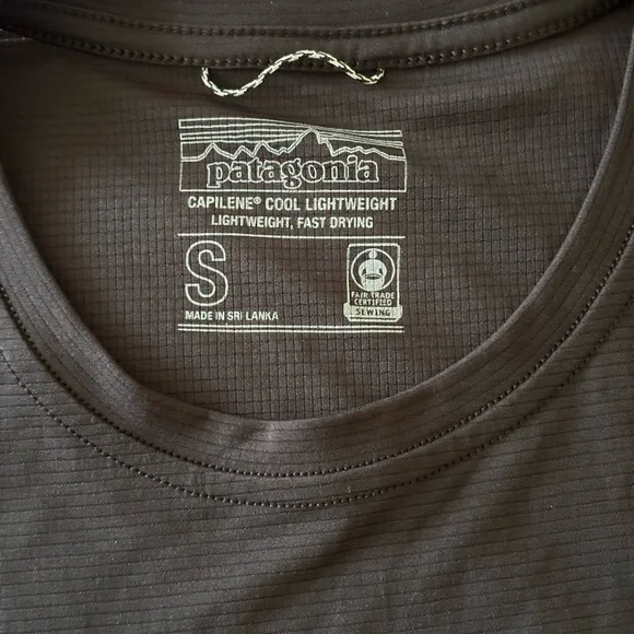 Patagonia Women's Black Short Sleeve Tee Size Small - Picture 7 of 10